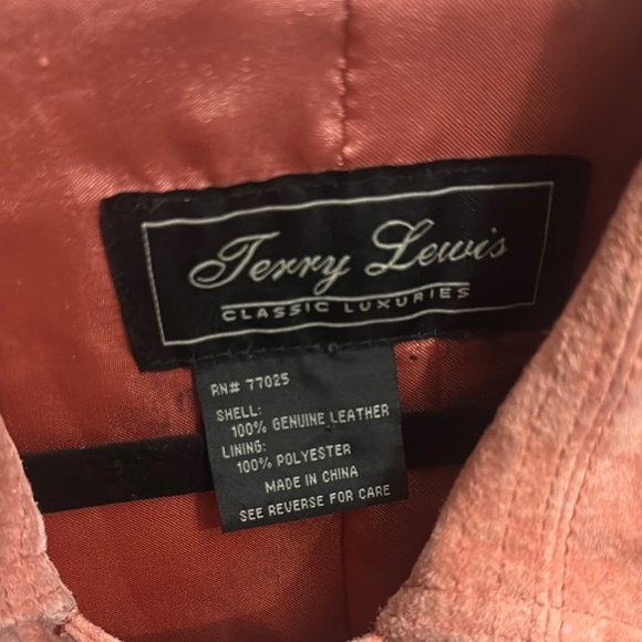 Terry Lewis Classic Luxuries Pink Jacket - Picture 2 of 10